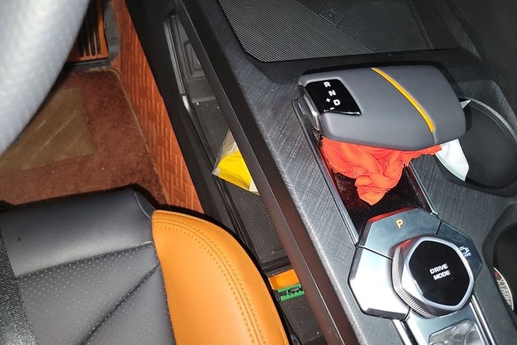 Used CHANGAN UNI-V 2024 1.5T Prestige Sport Edition Gear Lever