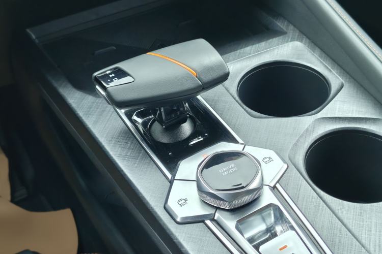 Used CHANGAN UNI-V 2024 1.5T Prestige Edition Gear Lever