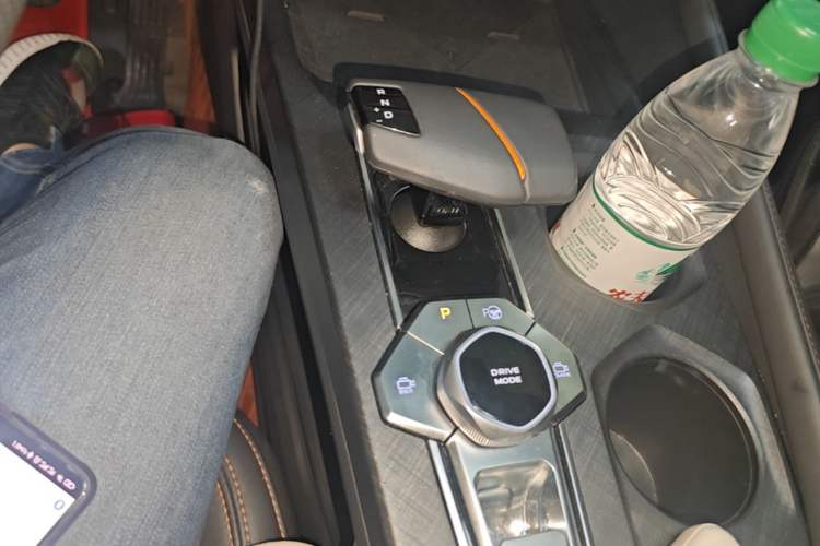 Used CHANGAN UNI-V 2024 1.5T Smart Navigation Version Gear Lever