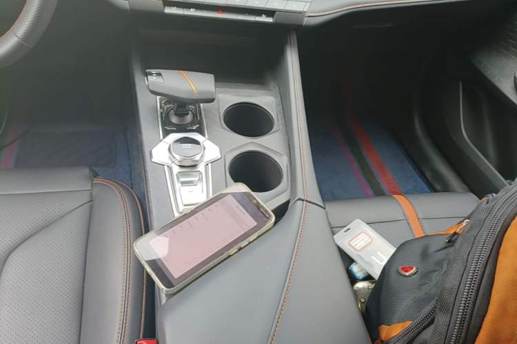 Used CHANGAN UNI-V 2024 1.5T Prestige Edition Gear Lever