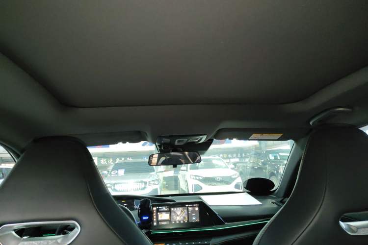 Used CHANGAN UNI-V 2024 1.5T Prestige Edition Headliner