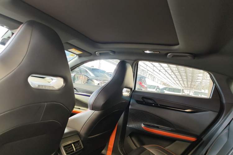 Used CHANGAN UNI-V 2024 1.5T High-Energy Version Headliner