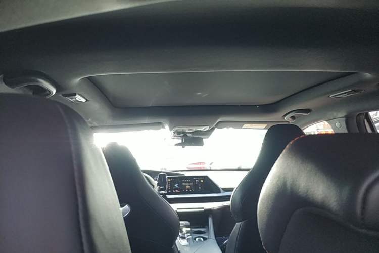 Used CHANGAN UNI-V 2024 1.5T Prestige Edition Headliner