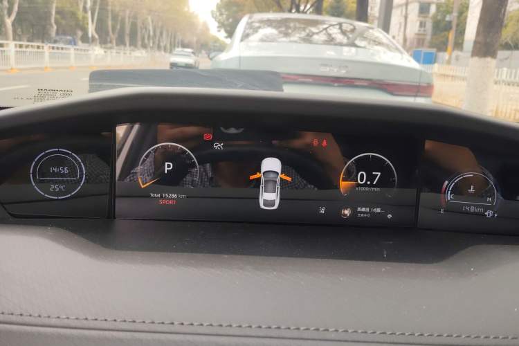 Used CHANGAN UNI-V 2024 1.5T Prestige Edition Instrument Cluster