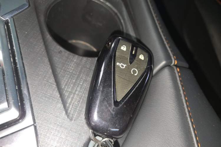 Used CHANGAN UNI-V 2024 1.5T High-Energy Version Interior 1