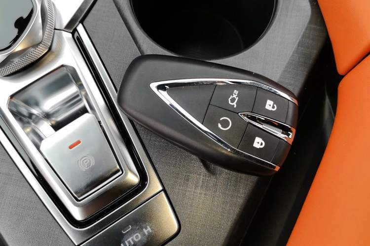 Used CHANGAN UNI-V 2024 2.0T High-Performance Version Interior 1