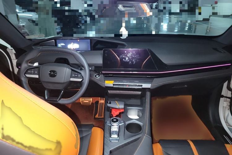 Used CHANGAN UNI-V 2024 1.5T Prestige Sport Edition Interior 2