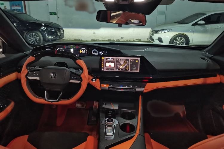 Used CHANGAN UNI-V 2024 2.0T High-Performance Version Interior 3