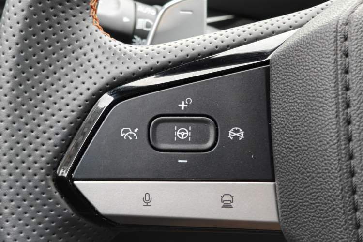 Used CHANGAN UNI-V 2024 1.5T Prestige Edition Interior 4