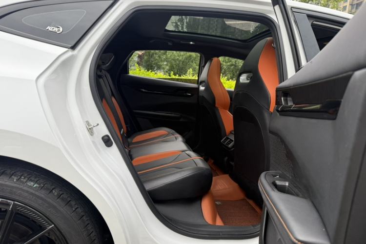 Used CHANGAN UNI-V 2024 1.5T Prestige Sport Edition Interior 4