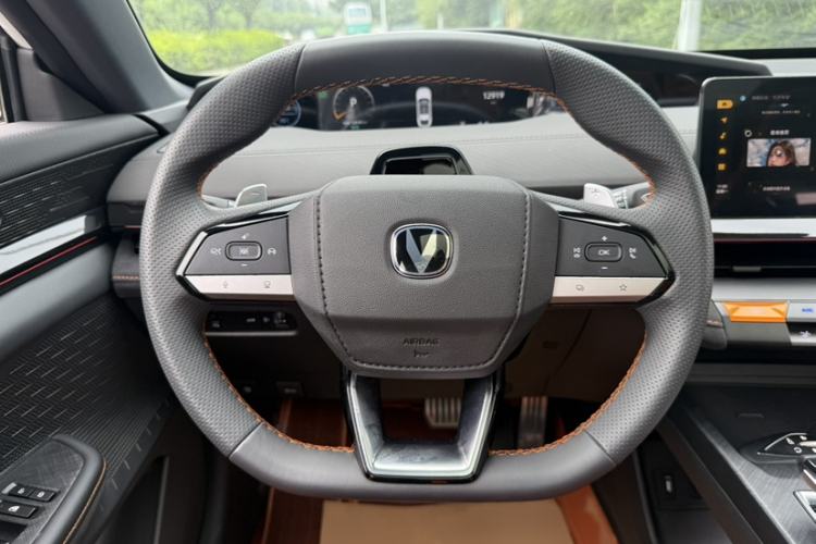 Used CHANGAN UNI-V 2024 1.5T Prestige Sport Edition Interior 6