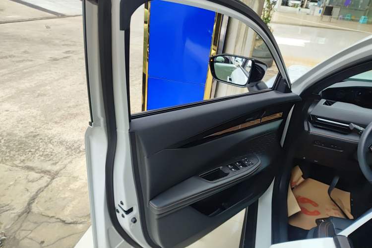 Used CHANGAN UNI-V 2024 1.5T Prestige Edition Interior 7