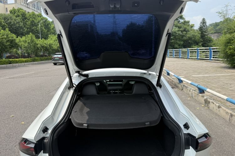 Used CHANGAN UNI-V 2024 1.5T High-Energy Version Interior 7