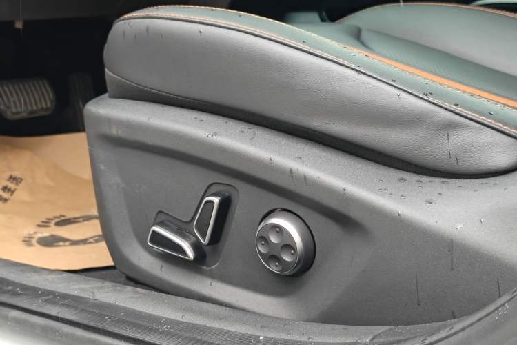 Used CHANGAN UNI-V 2024 1.5T Prestige Edition Interior 9