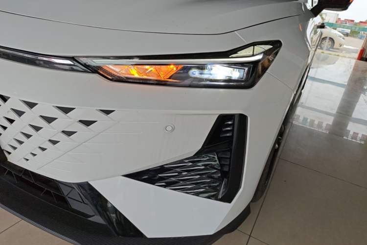 Used CHANGAN UNI-V 2024 1.5T Prestige Edition Left Front Headlight