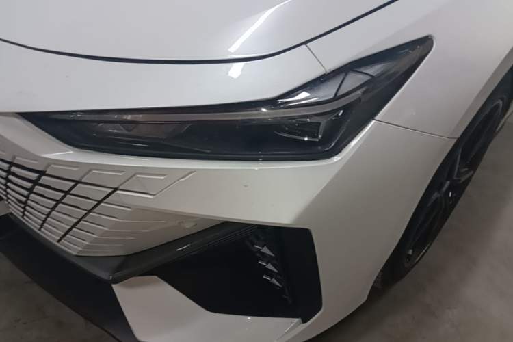 Used CHANGAN UNI-V 2024 1.5T High-Energy Version Left Front Headlight
