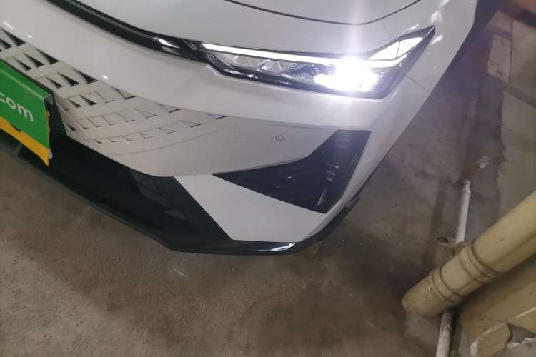 Used CHANGAN UNI-V 2024 1.5T Prestige Sport Edition Left Front Headlight