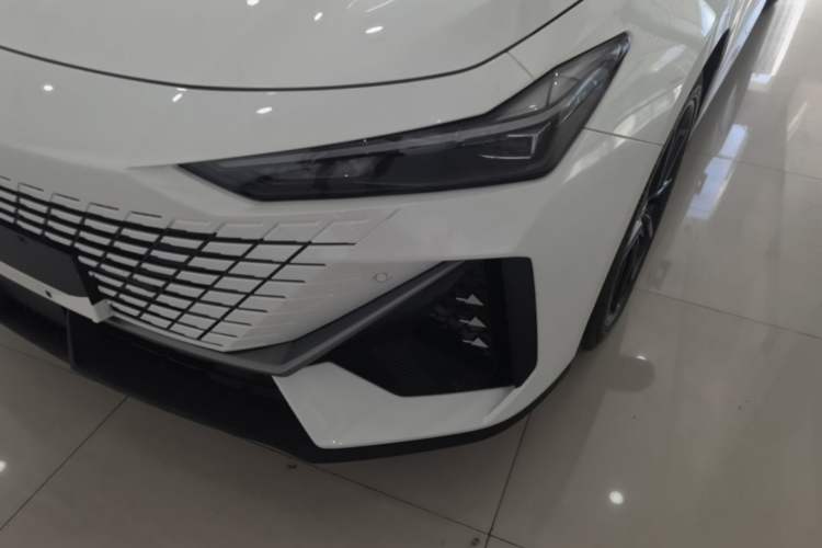Used CHANGAN UNI-V 2024 1.5T High-Energy Version Left Front Headlight