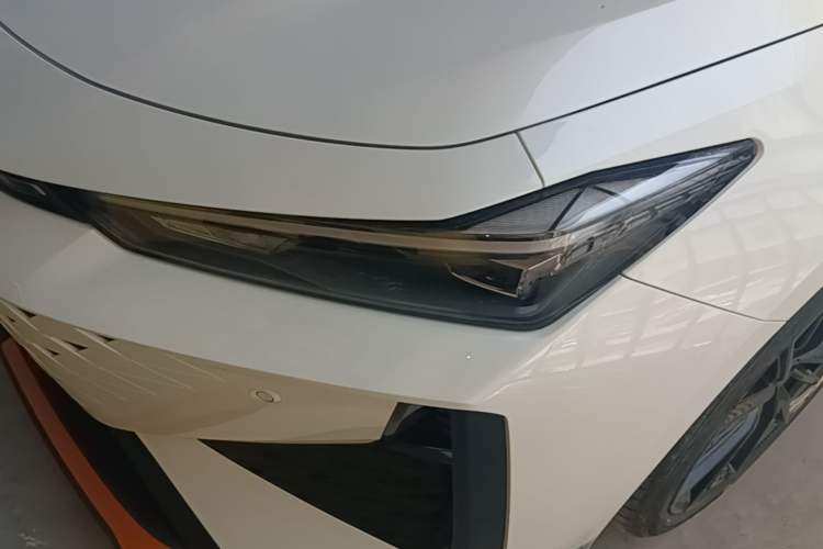 Used CHANGAN UNI-V 2024 1.5T Prestige Sport Edition Left Front Headlight