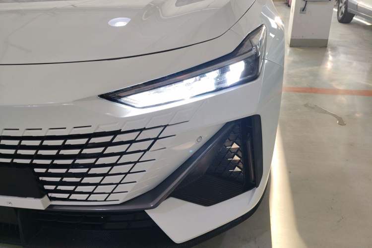 Used CHANGAN UNI-V 2024 1.5T High-Energy Version Left Front Headlight