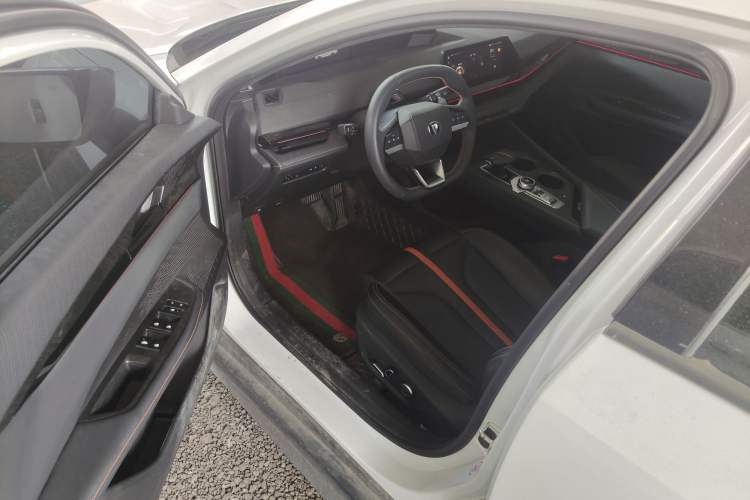 Used CHANGAN UNI-V 2024 1.5T Prestige Edition Left Front Seat
