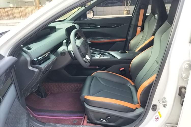 Used CHANGAN UNI-V 2024 1.5T High-Energy Version Left Front Seat