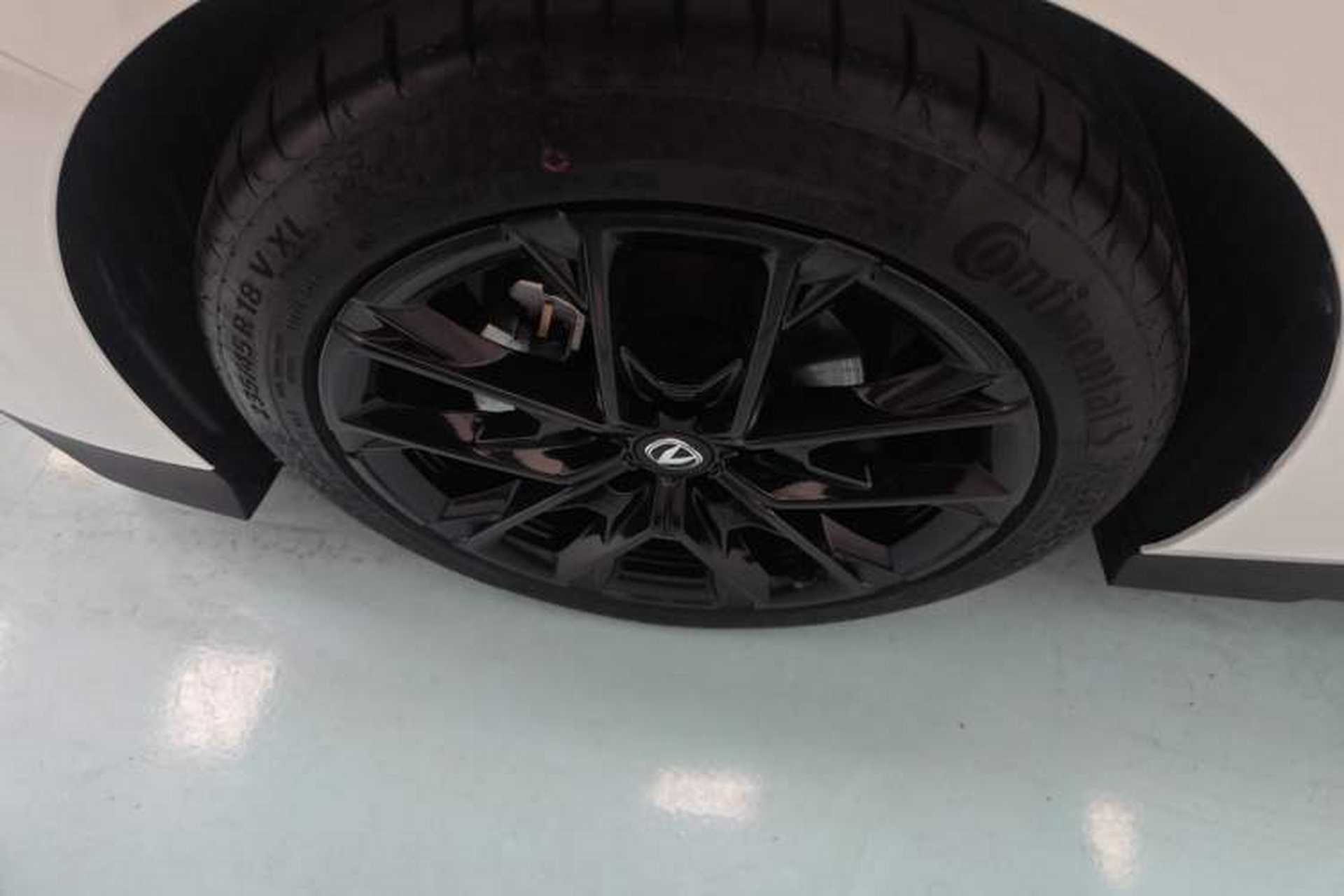 Used CHANGAN UNI-V 2024 1.5T Prestige Edition Left Front Wheel Hub