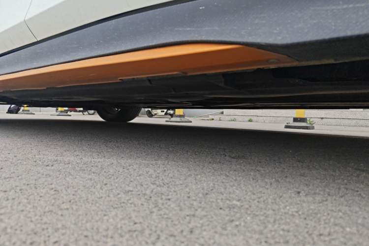 Used CHANGAN UNI-V 2024 1.5T Prestige Sport Edition Left Side Sill
