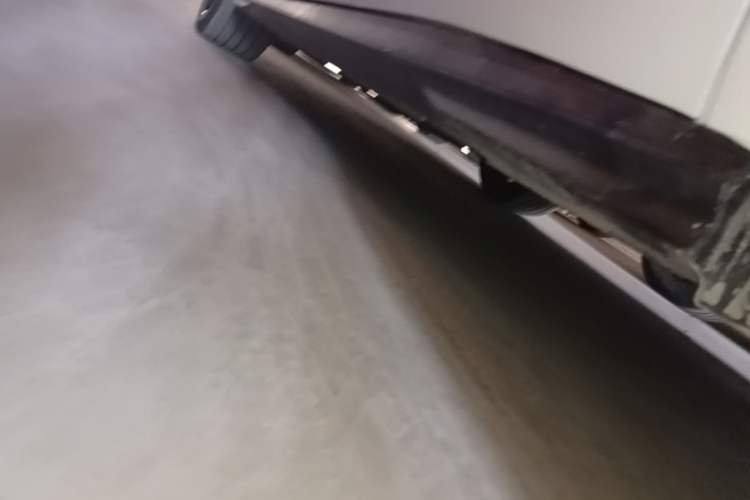 Used CHANGAN UNI-V 2024 1.5T High-Energy Version Left Side Sill