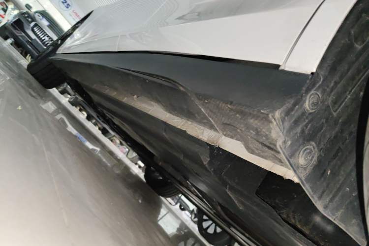 Used CHANGAN UNI-V 2024 1.5T Prestige Edition Left Side Sill