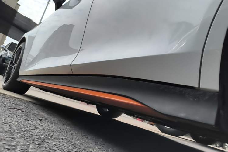 Used CHANGAN UNI-V 2024 1.5T Prestige Sport Edition Left Side Sill