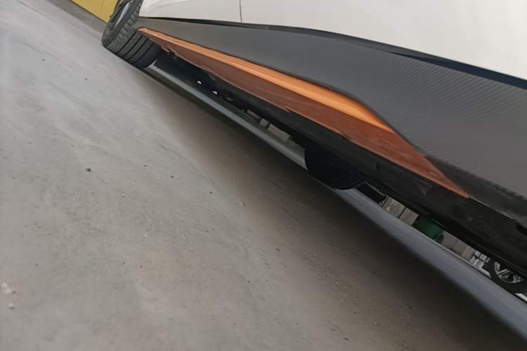 Used CHANGAN UNI-V 2024 1.5T Prestige Sport Edition Left Side Sill