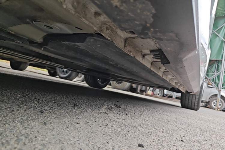 Used CHANGAN UNI-V 2024 1.5T High-Energy Version Left Side Sill