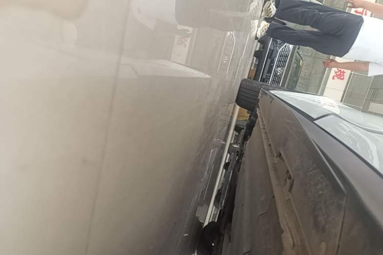 Used CHANGAN UNI-V 2024 1.5T Prestige Sport Edition Left Side Sill