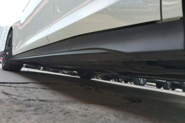 Used CHANGAN UNI-V 2024 1.5T Prestige Edition Left Side Sill