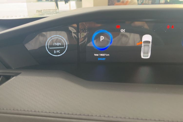Used CHANGAN UNI-V 2024 1.5T High-Energy Version Odometer Close Up