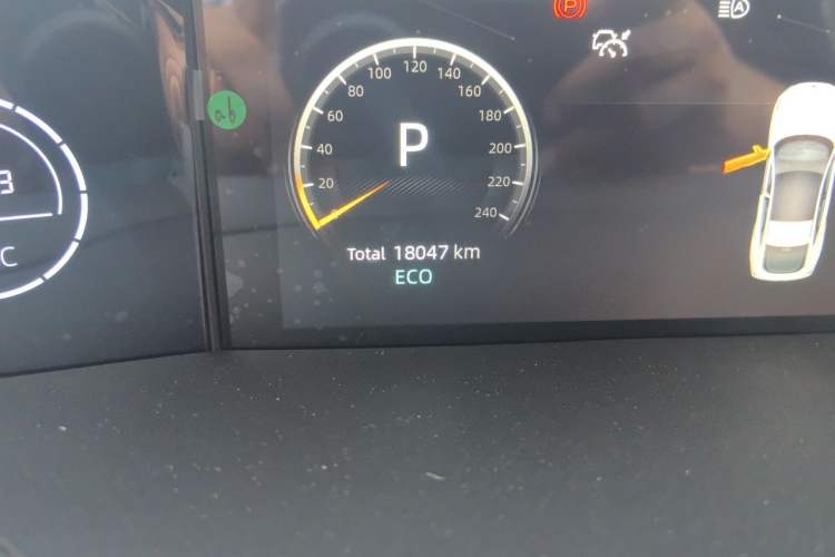 Used CHANGAN UNI-V 2024 1.5T Luxury Edition Odometer Close Up