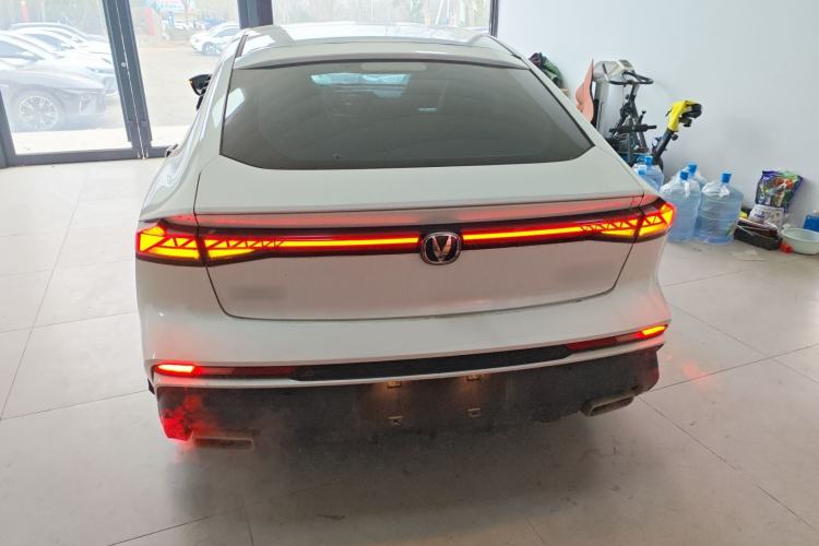 Used CHANGAN UNI-V 2024 1.5T Prestige Edition Rear