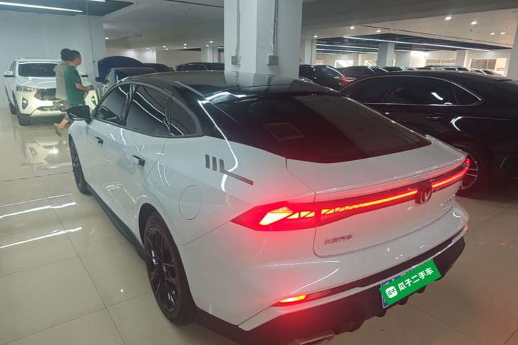 Used CHANGAN UNI-V 2024 1.5T Prestige Edition Rear Left 45 Deg