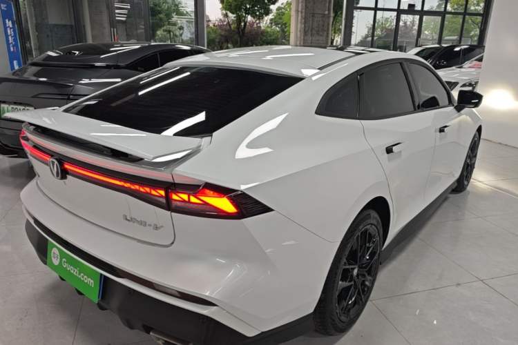 Used CHANGAN UNI-V 2024 1.5T Prestige Edition Rear Right 45 Deg