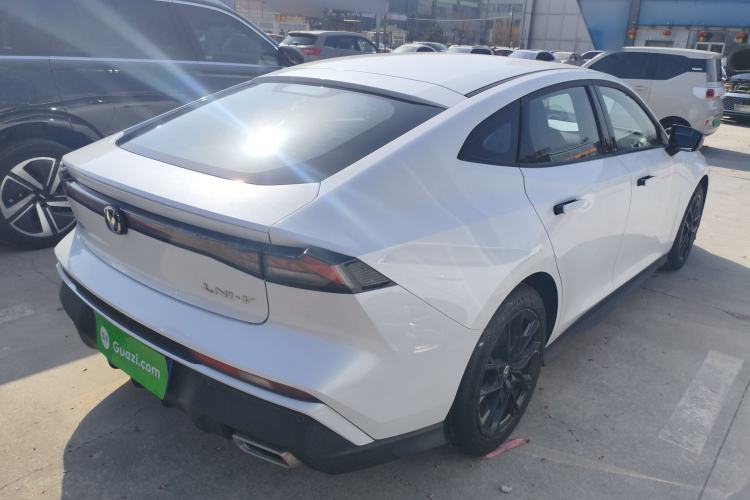 Used CHANGAN UNI-V 2024 1.5T Luxury Edition Rear Right 45 Deg