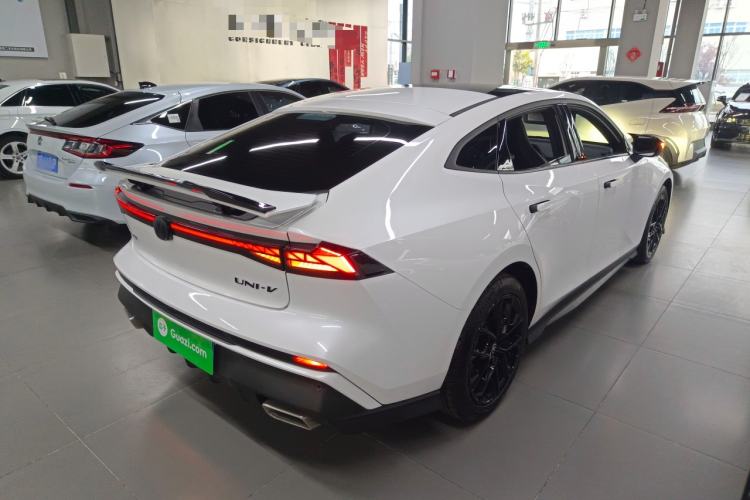 Used CHANGAN UNI-V 2024 1.5T Prestige Edition Rear Right 45 Deg