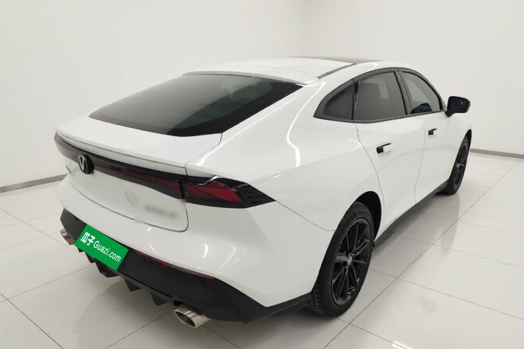 Used CHANGAN UNI-V 2024 1.5T High-Energy Version Rear Right 45 Deg