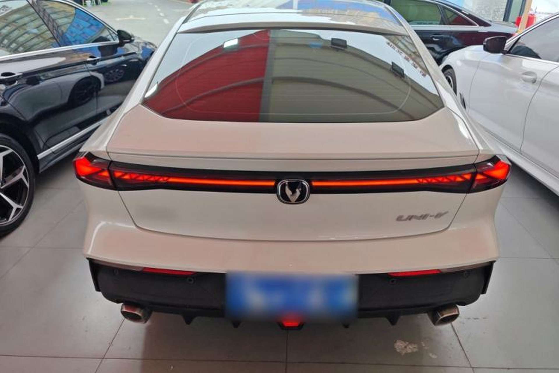 Used CHANGAN UNI-V 2024 1.5T High-Energy Version Rear