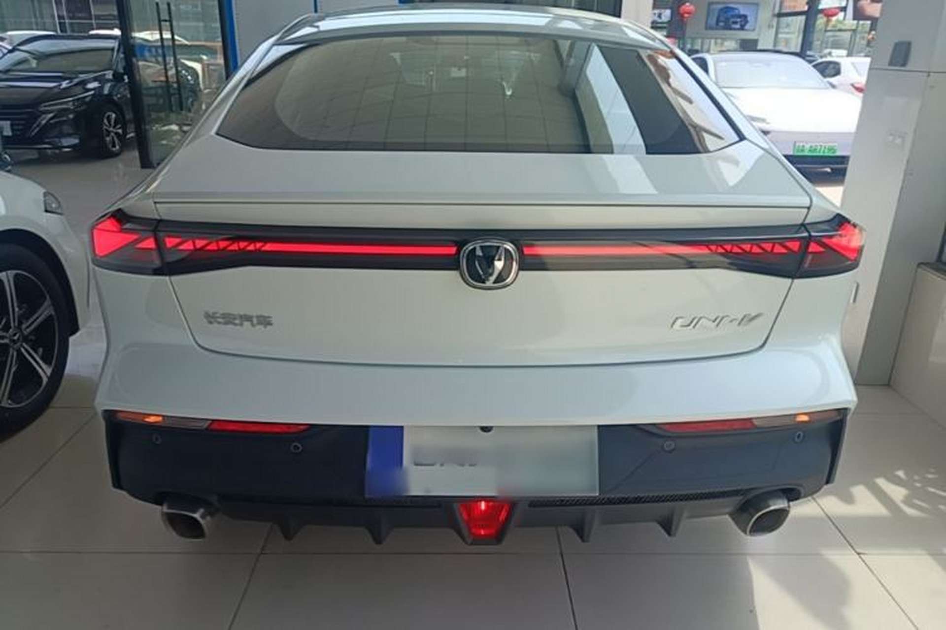 Used CHANGAN UNI-V 2024 1.5T High-Energy Version Rear