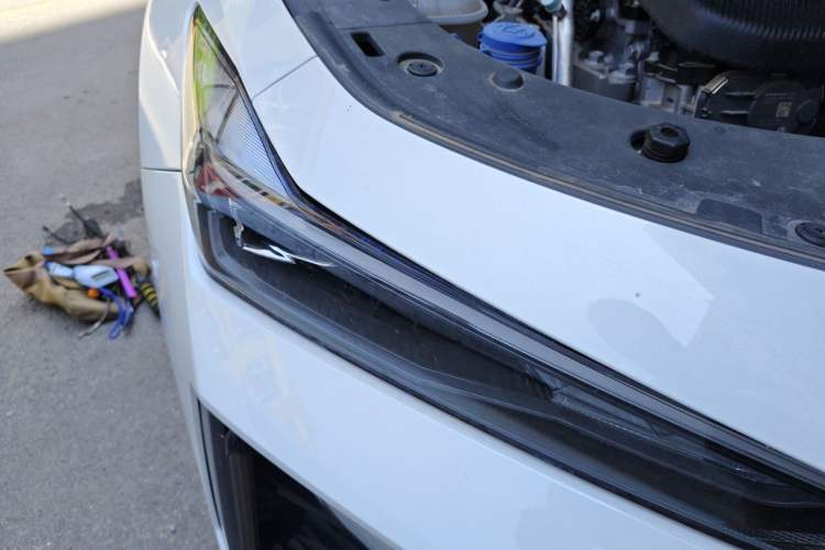 Used CHANGAN UNI-V 2024 1.5T Prestige Edition Right Front Headlight