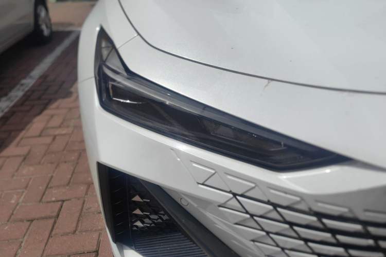 Used CHANGAN UNI-V 2024 1.5T High-Energy Version Right Front Headlight