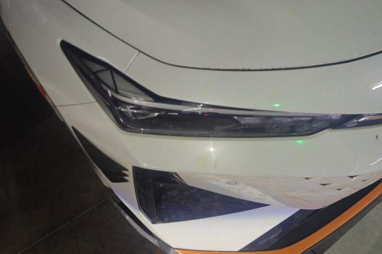 Used CHANGAN UNI-V 2024 1.5T Prestige Sport Edition Right Front Headlight
