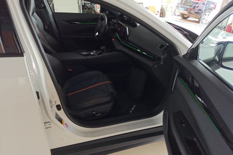 Used CHANGAN UNI-V 2024 1.5T Prestige Edition Right Front Seat