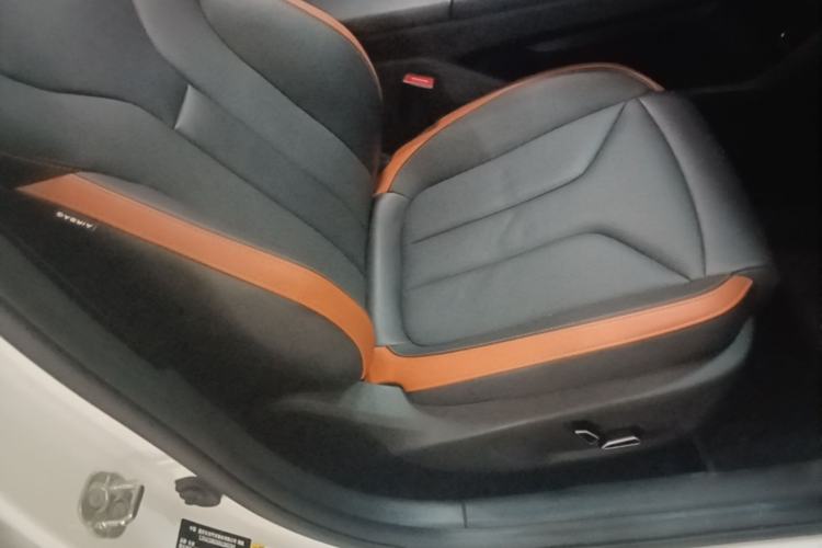 Used CHANGAN UNI-V 2024 1.5T High-Energy Version Right Front Seat